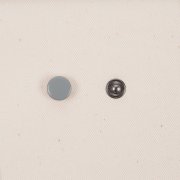 Кнопка Clavis, M, серая арт. 19717.11 Кнопка Clavis, M, серая арт. 19717.11