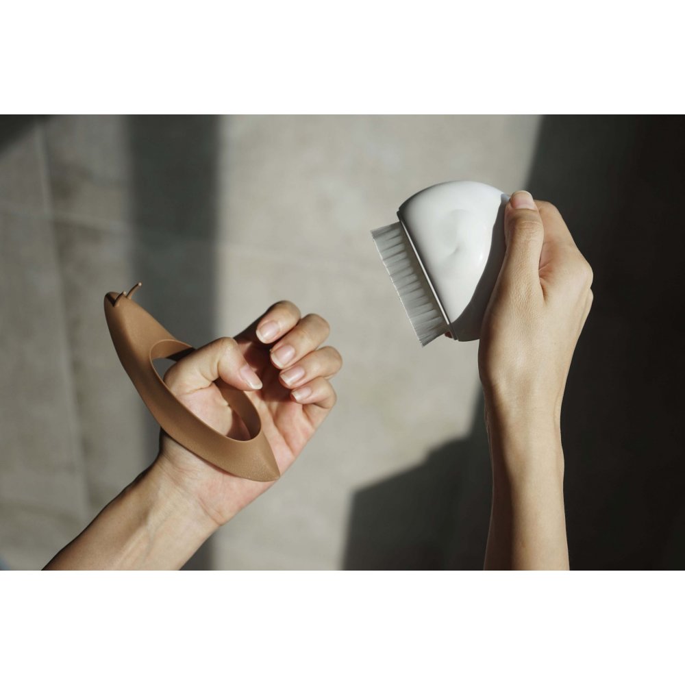 ЩЕТКА ESCHI, чёрная арт. QL10270-WH-BK ЩЕТКА ESCHI, чёрная арт. QL10270-WH-BK