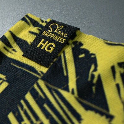 Образец снуд с  сублимационной печатью и жаккардовым логотипом CUSTOM MERCH, 100% полиэстер, 32*25 см черный, желтый арт. 50008