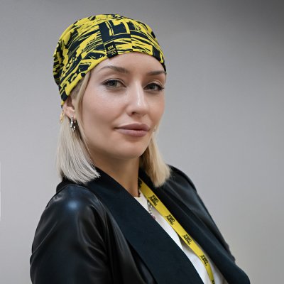Образец снуд с  сублимационной печатью и жаккардовым логотипом CUSTOM MERCH, 100% полиэстер, 32*25 см черный, желтый арт. 50008