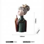 Статуэтка  "Девушка с помадой"  арт. BM079