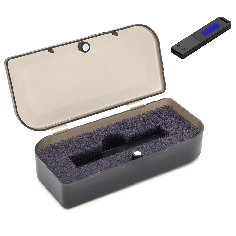 Флешка Suomi 16 Гб в футляре, с синей подсветкой арт. 3028.03.02 Флешка Suomi 16 Гб в футляре, с синей подсветкой арт. 3028.03.02