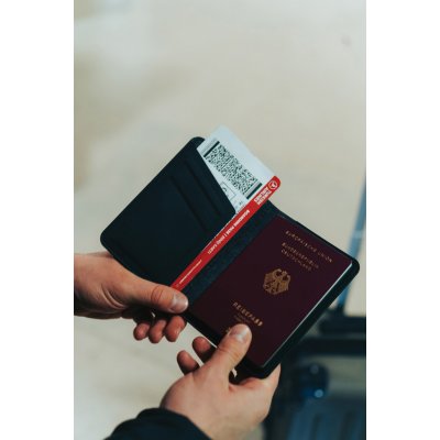 Обложка для паспорта Travelfinder с технологией Find My арт. P301.5601