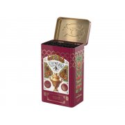 Черный чай и имбирное печенье в подарочной упаковке