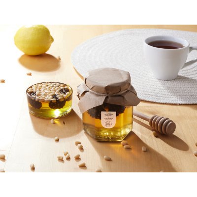 Мед с сосновыми шишками и кедровыми орехами арт. 212935
