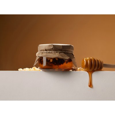 Мед с сосновыми шишками и кедровыми орехами арт. 212934
