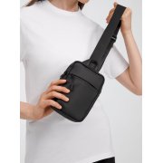 Спортивная кросс-боди сумка UrbanHike, черная