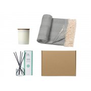 Подарочный набор для дома с пледом, свечой и диффузором