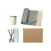 Подарочный набор для дома с пледом, свечой и диффузором