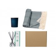 Подарочный набор для дома с пледом, свечой и диффузором