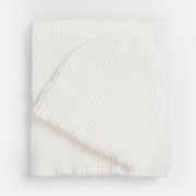 Шапка Laconi, молочно-белая