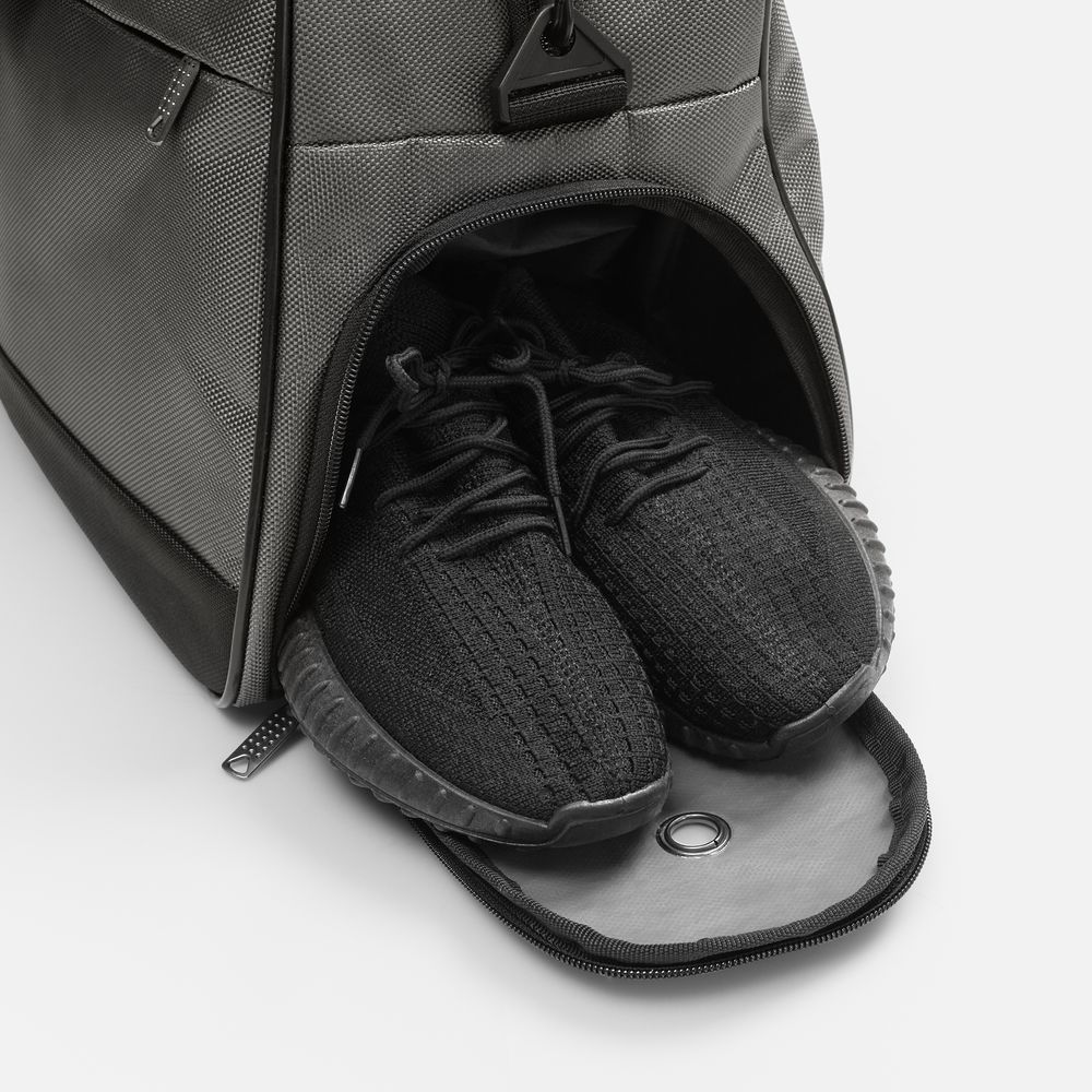 Спортивная сумка Atlantes, серая с черным арт. 18645.10 Спортивная сумка Atlantes, серая с черным арт. 18645.10