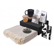 Подарочный набор «Re:Nest» с пледом, кружкой и вареньем