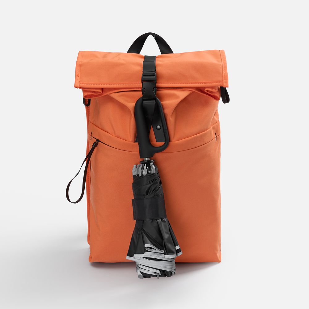 Зонт обратного сложения с ручкой-карабином Foldberry, черный арт. 22324.30 Зонт обратного сложения с ручкой-карабином Foldberry, черный арт. 22324.30