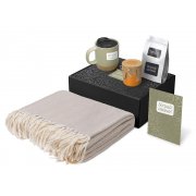 Подарочный набор «Re:y. Nest» с пледом, кружкой и вареньем