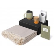 Подарочный набор «Re:y. Nest» с пледом, кружкой и вареньем