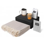 Подарочный набор «Re:y. Nest» с пледом, кружкой и вареньем