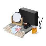 Подарочный набор «Re:f. Shelter» с пледом, зеркалом, свечой и диффузором