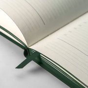 Ежедневник недатированный Solas, формат А5, с магнитом, зеленый, кремовый блок в линейку Зеленый