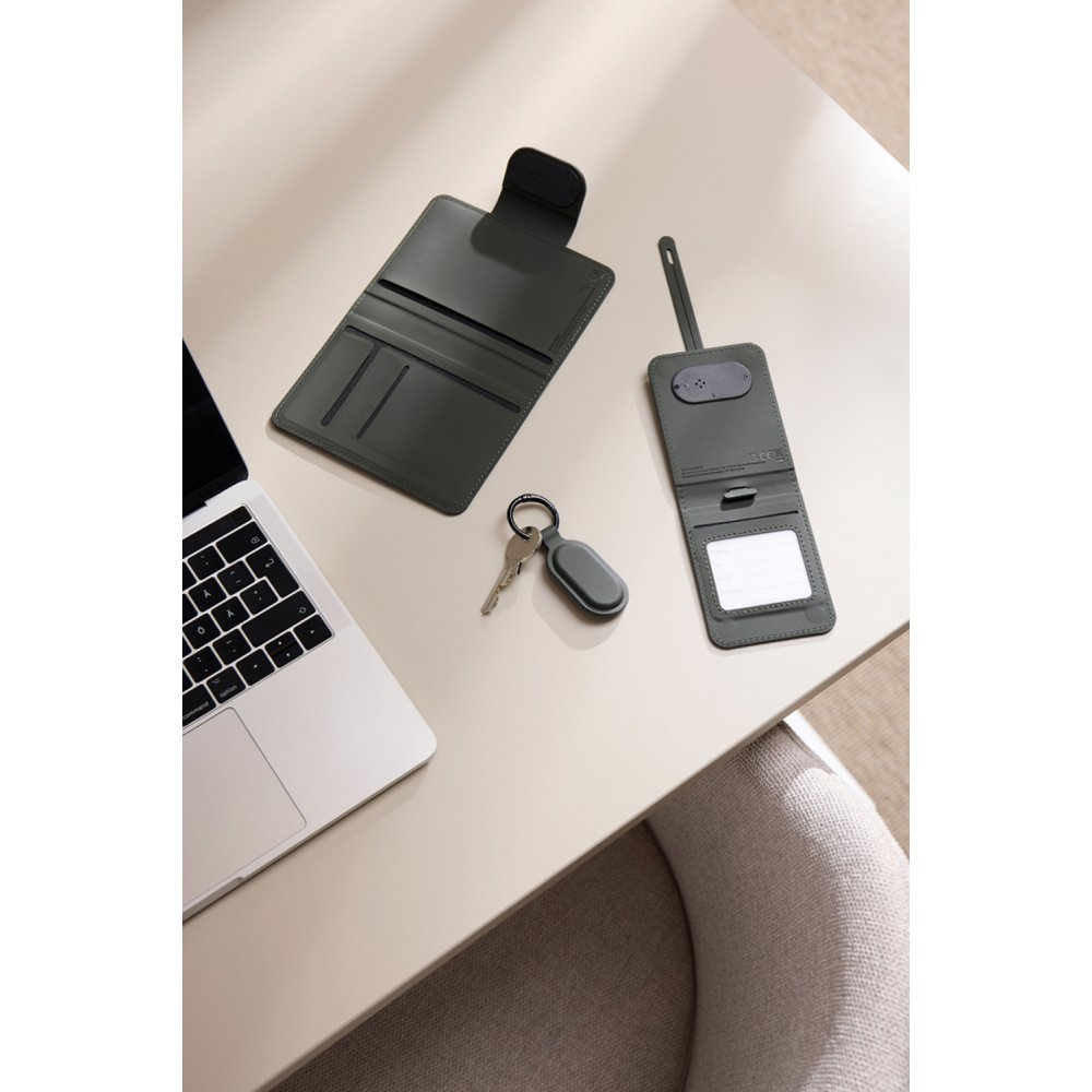 Обложка на паспорт VINGA Baltimore RCS с Bluetooth-трекером Dual арт. V3010007 Обложка на паспорт VINGA Baltimore RCS с Bluetooth-трекером Dual арт. V3010007