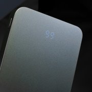 Универсальный аккумулятор MAGIX Ultra 5 (5000мАч) с быстрой и беспроводной зарядкой, серебристый Серебро