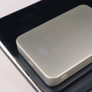 Универсальный аккумулятор MAGIX Ultra 10 (10000мАч) с быстрой и беспроводной зарядкой, серебристый Серебро