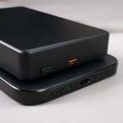 Универсальный аккумулятор MAGIX Pro 10 (10000мАч) с быстрой и беспроводной зарядкой, черный Черный