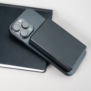 Универсальный аккумулятор MAGIX Pro 10 (10000мАч) с быстрой и беспроводной зарядкой, черный Черный