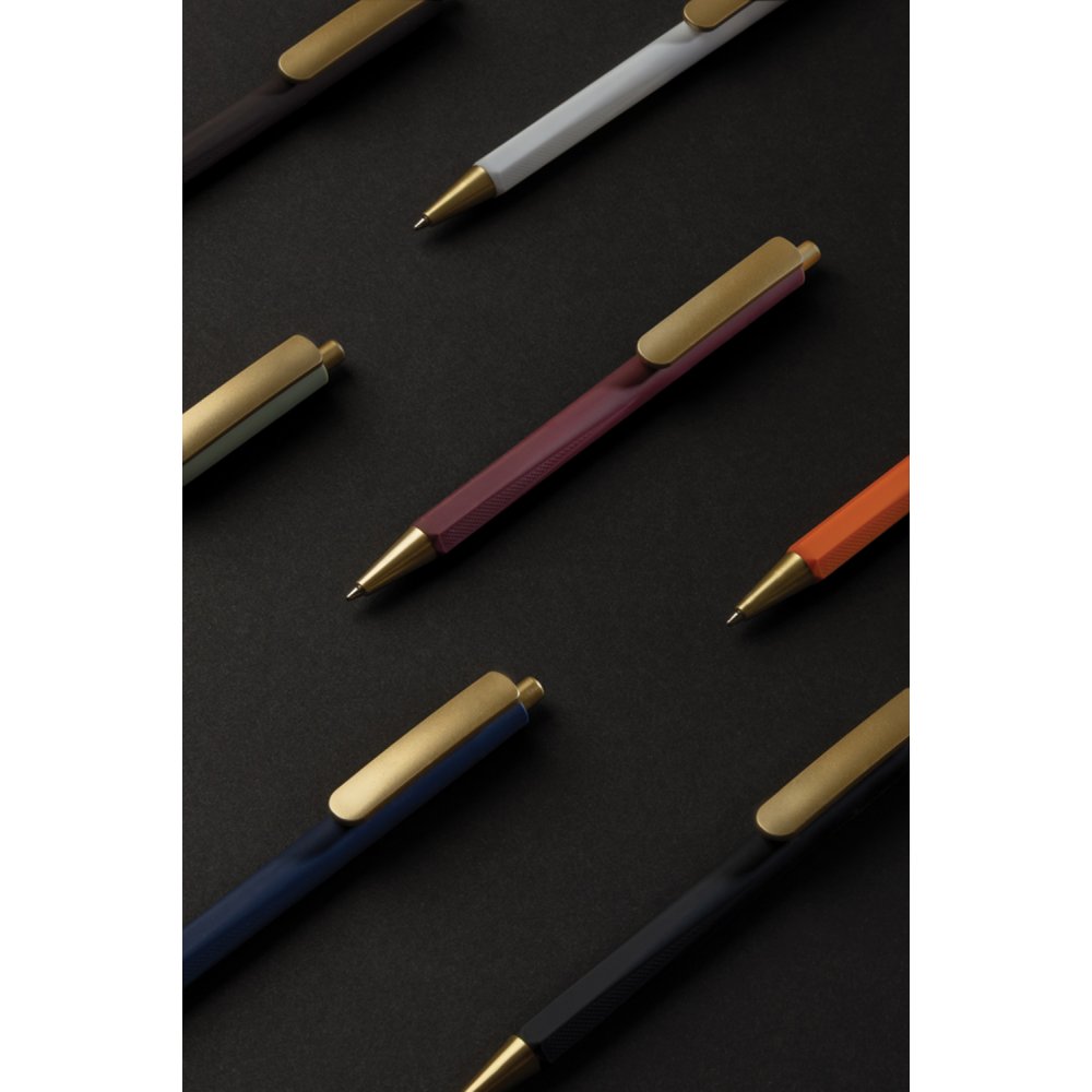 Ручка EDGE RCS luxury трёхгранная арт. P611.4208 Ручка EDGE RCS luxury трёхгранная арт. P611.4208