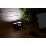 Часы настольные с беспроводным зарядным устройством Pitstop, черные арт. 11879.30 Часы настольные с беспроводным зарядным устройством Pitstop, черные арт. 11879.30