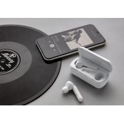 Наушники Free Flow TWS с чехлом для зарядки арт. P329.043