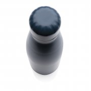 Вакуумная бутылка из нержавеющей стали с крышкой в тон арт. P436.465 Вакуумная бутылка из нержавеющей стали с крышкой в тон арт. P436.465