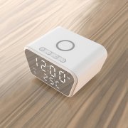 Настольные часы "Smart Clock" с беспроводным (10W) зарядным устройством, будильником и термометром белый