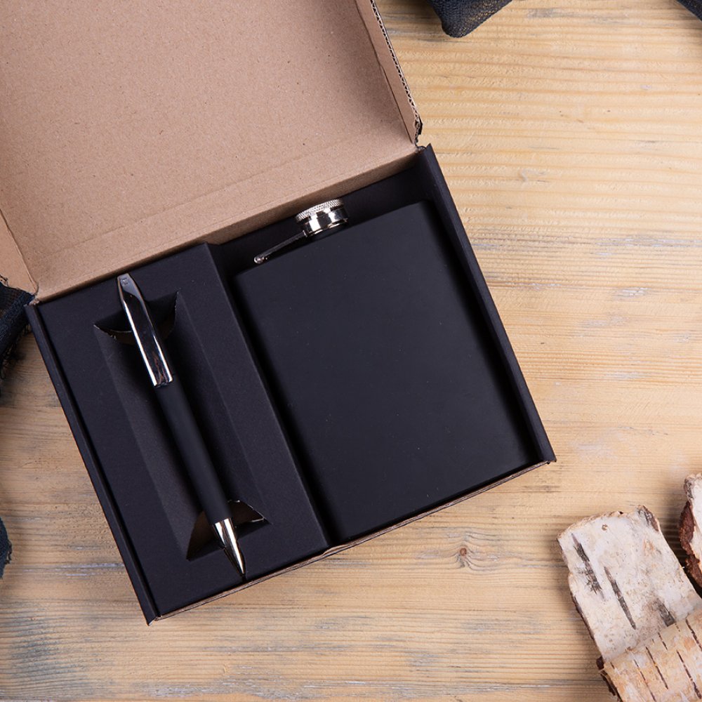 Набор подарочный BLACK LINE: фляжка, ручка, черный черный арт. 39426/35 Набор подарочный BLACK LINE: фляжка, ручка, черный черный арт. 39426/35