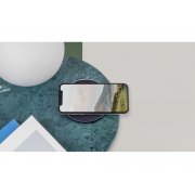 Беспроводное зарядное устройство «NEO Core Quick» c быстрой зарядкой с логотипом Rombica