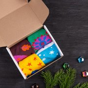 Подарочный набор 4SEASONS", 4 пары тематических носков белый