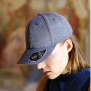 Бейсболка LOOP, 6 клиньев, пластиковая застежка Черный