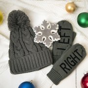 Подарочный набор HUG: варежки, шапка, украшение новогоднее, серый Серый