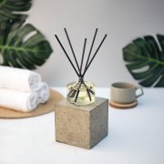 Парфюм для интерьера с аромадиффузором по мотивам Tobacco Vanilla Прозрачный