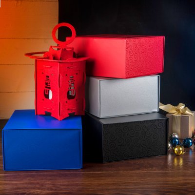 Упаковка подарочная, коробка складная Красный