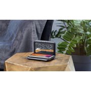 Настольные часы "Smart Time" с беспроводным (15W) зарядным устройством, будильником и термометром, со съёмным дисплеем черный