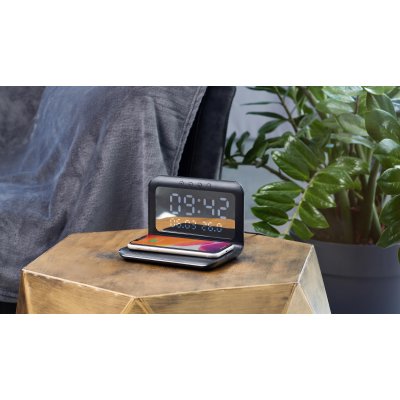 Настольные часы "Smart Time" с беспроводным (15W) зарядным устройством, будильником и термометром, со съёмным дисплеем черный