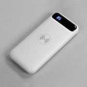 Беспроводное зарядное устройство "Quantum", 10000 mAh с цифровым индикатором заряда белый