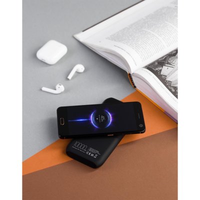 Беспроводное зарядное устройство "ShineMax SOFTTOUCH", 10000 mAh с подсветкой логотипа и цифровым индикатором заряда черный