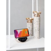 Настольные часы "Smiley" с беспроводным (10W) зарядным устройством и будильником, пшеница/бамбук/пластик бежевый