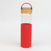 Бутылка стеклянная с силиконовой манжетой и бамбуковой крышкой Glass, красная