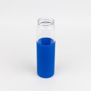 Бутылка стеклянная с силиконовой манжетой и бамбуковой крышкой  Glass, синяя арт. 14032.03