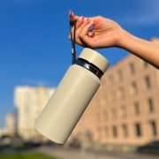 Термос Henzo с дисплеем, белый арт. 5047.01