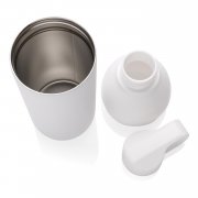 Вакуумная бутылка Flow из переработанной нержавеющей стали RCS, 500 мл арт. P435.543 Вакуумная бутылка Flow из переработанной нержавеющей стали RCS, 500 мл арт. P435.543