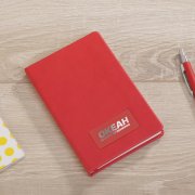 Шильд металлический, покрытие soft touch, подложка хром красный